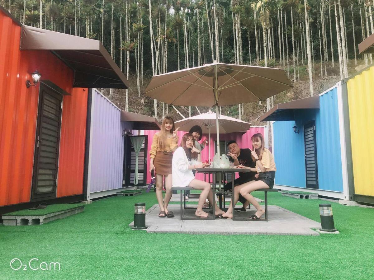 לינה וארוחת בוקר יוצ'י Tea King Container מראה חיצוני תמונה